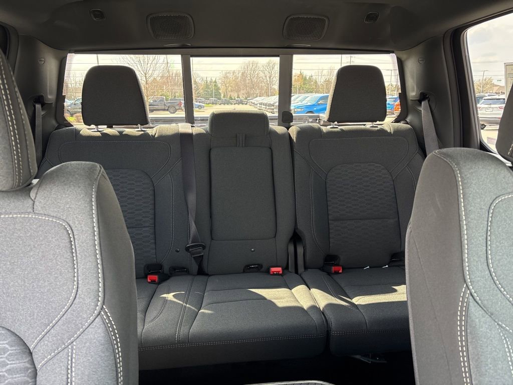 New 2026 RAM 1500 4x4 Crew Cab image 15