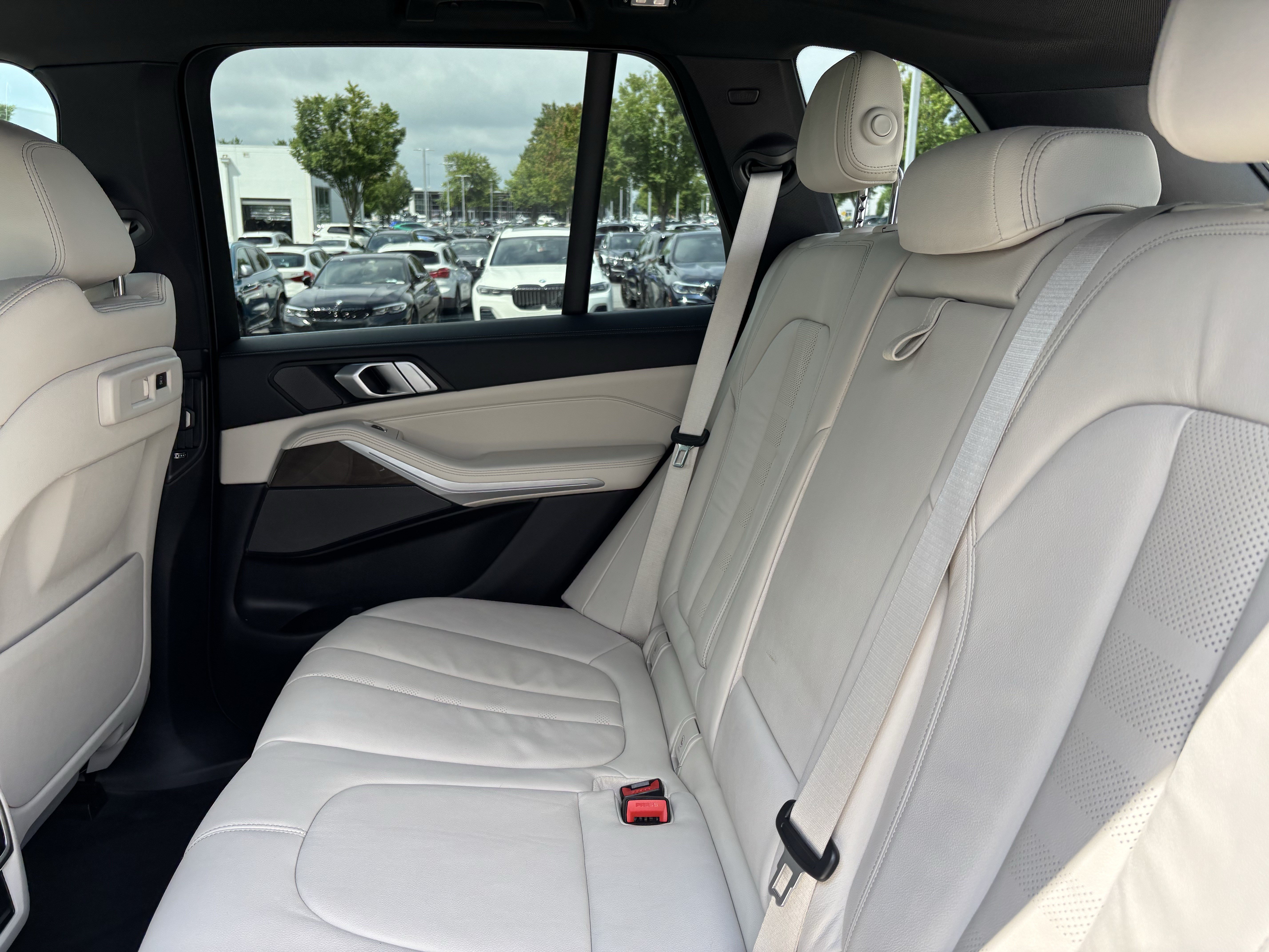 Used 2020 BMW X5 sDrive40i w/ Premium Package RWD image 32
