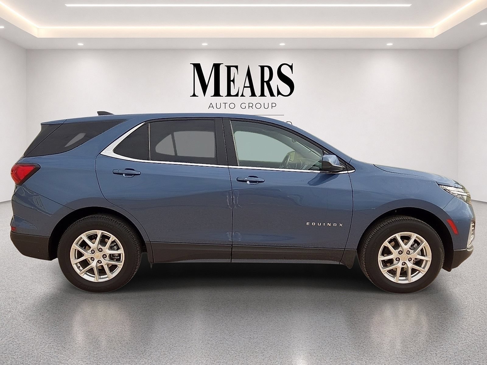 Used 2024 Chevrolet Equinox LT AWD/4WD image 6