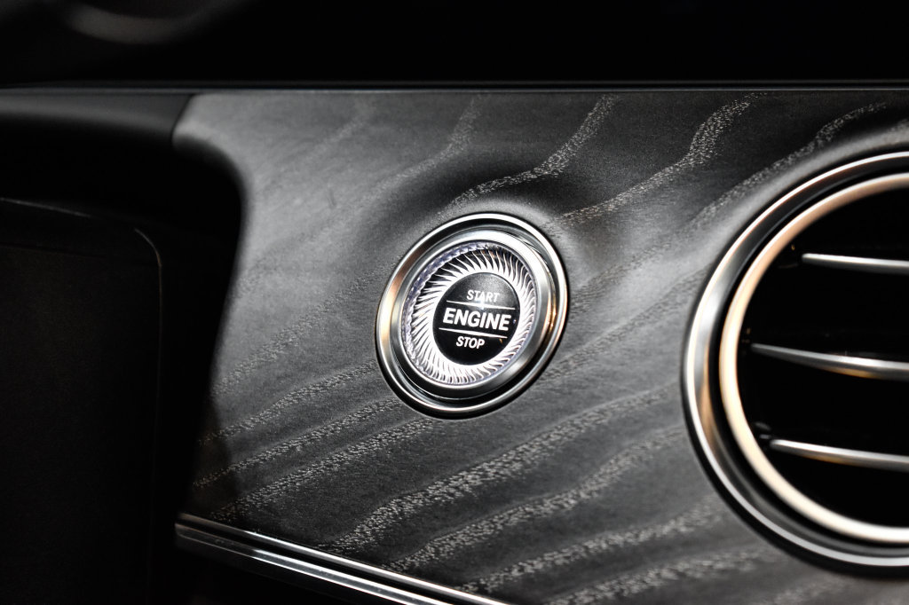 Certified 2021 Mercedes-Benz E 350 4MATIC Sedan image 25