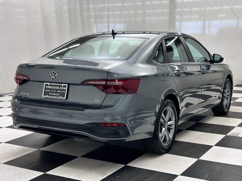 Used 2022 Volkswagen Jetta SE FWD image 7