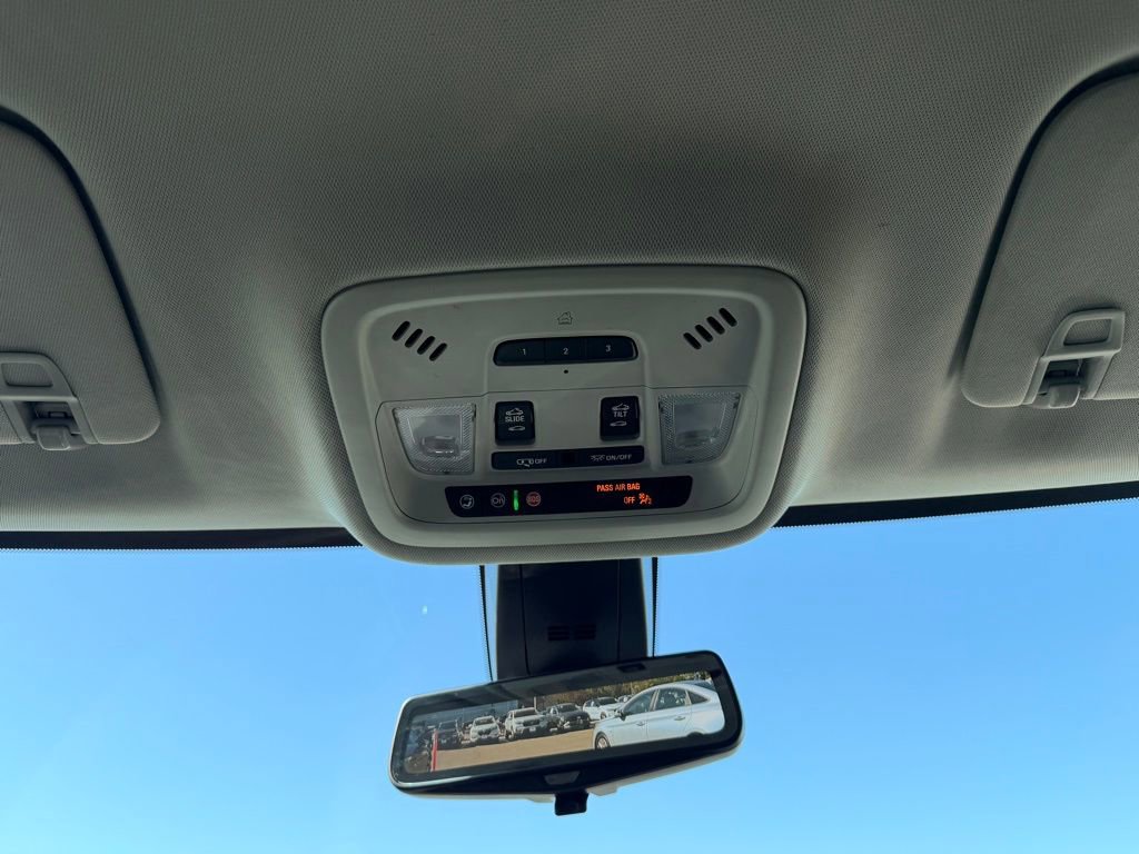 Used 2021 Chevrolet Traverse Premier w/ LPO, Floor Liner Package AWD/4WD image 21