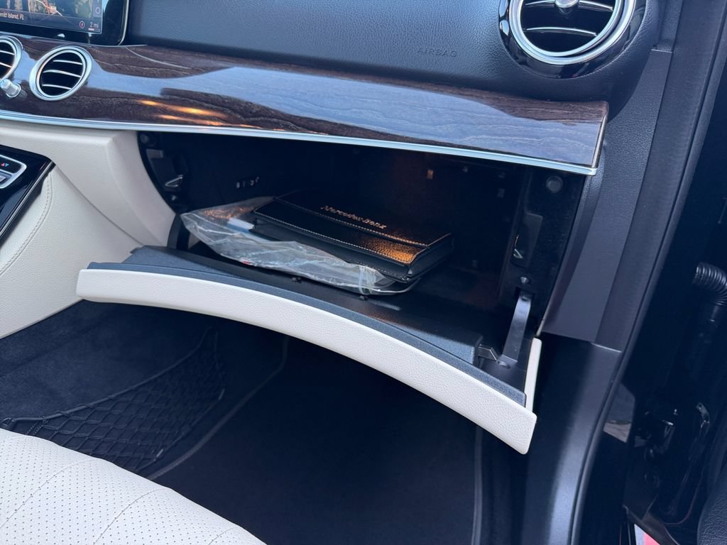 Used 2018 Mercedes-Benz E 300 image 38