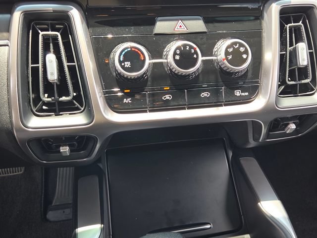 Used 2023 Kia Sorento LX FWD image 22