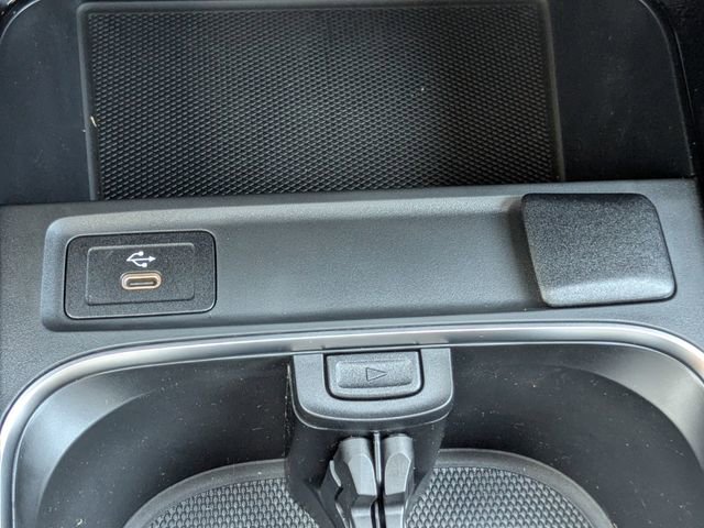 New 2025 Mercedes-Benz GLB 250 image 25