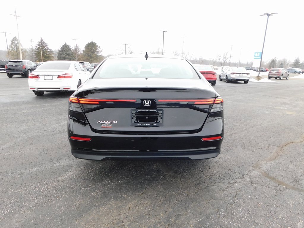 Used 2023 Honda Accord EX image 4