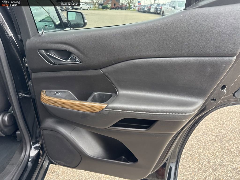 Used 2023 GMC Acadia SLE FWD image 37
