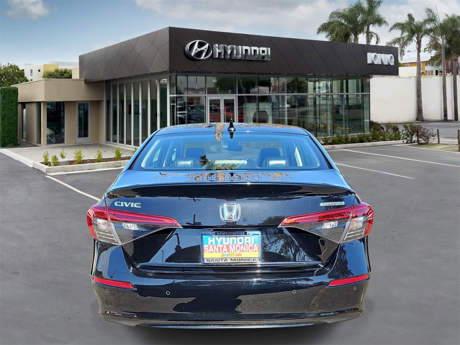 Used 2023 Honda Civic Touring image 4