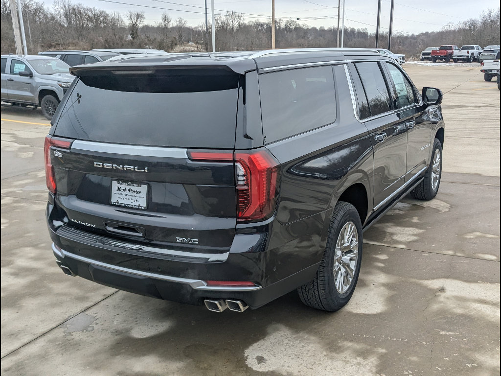 New 2026 GMC Yukon XL Denali w/ Sun & Power Step Package AWD/4WD image 7