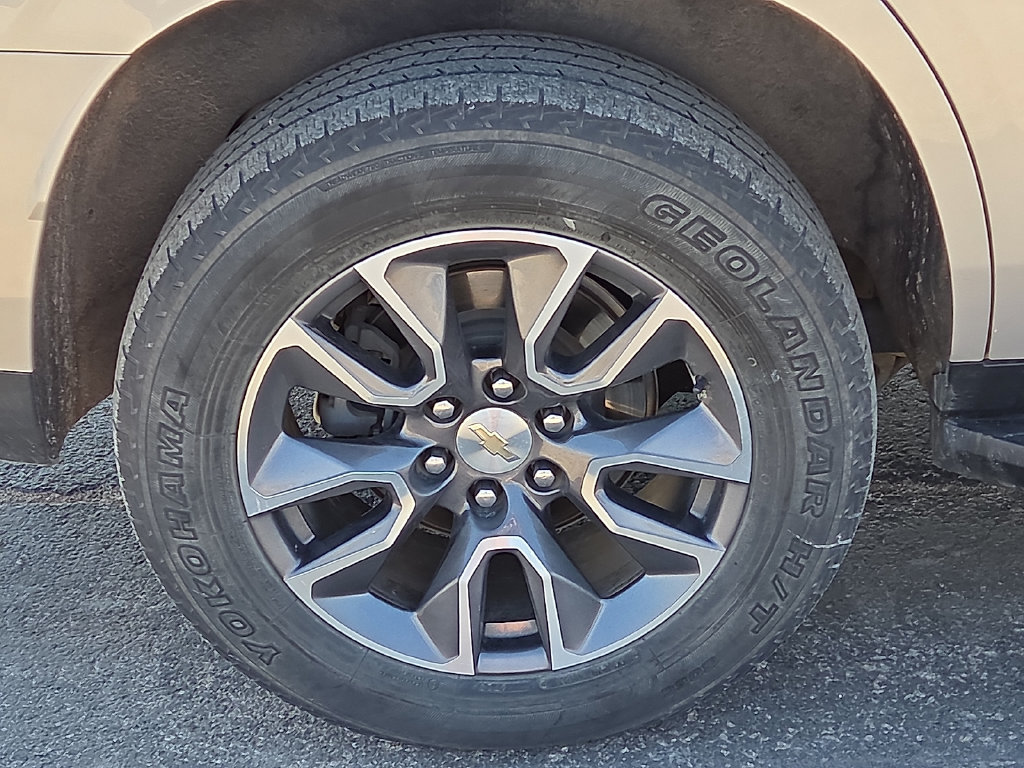 Used 2022 Chevrolet Tahoe LS w/ Driver Alert Package RWD image 12
