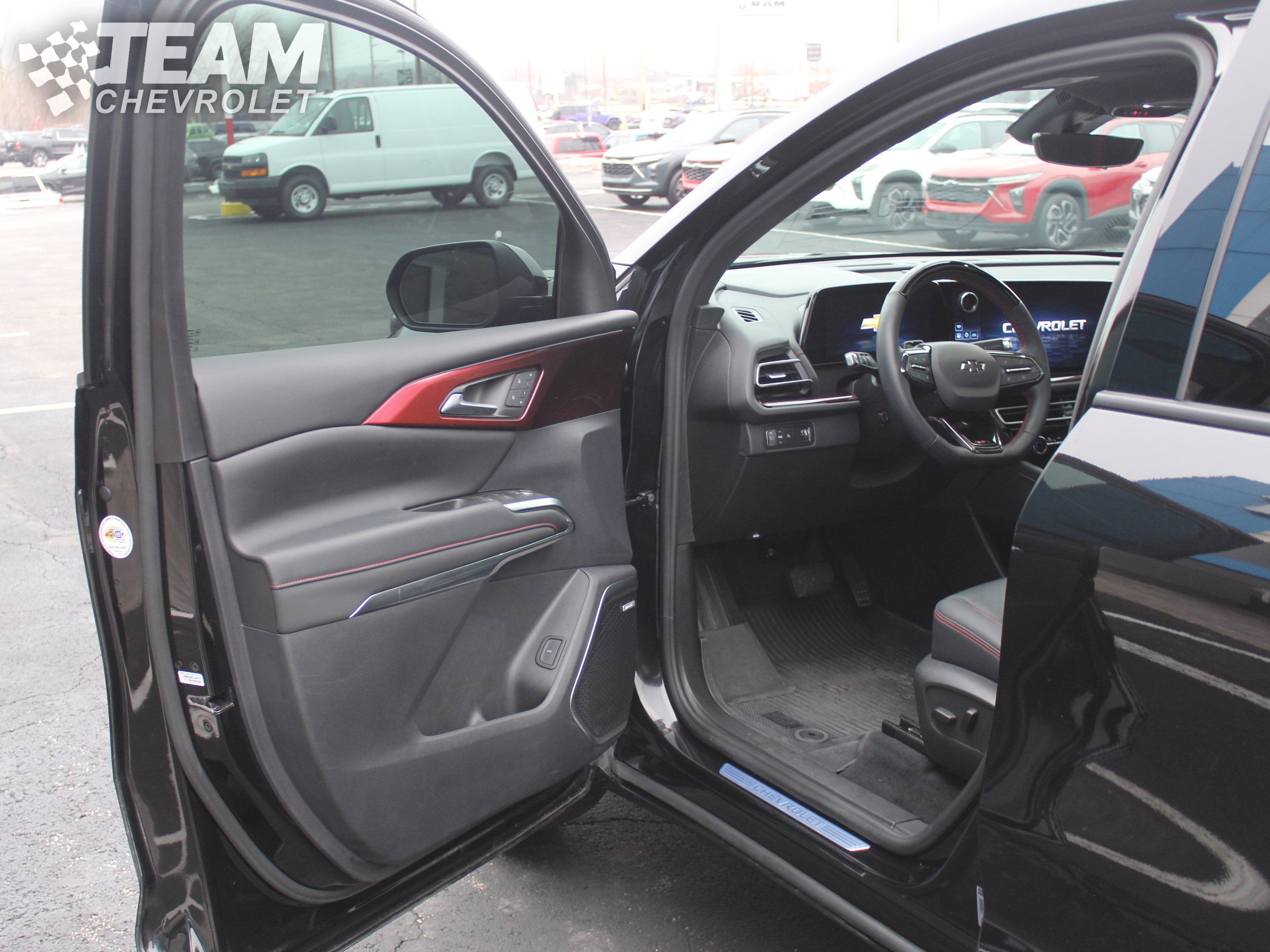 Certified 2024 Chevrolet Traverse RS w/ LPO, Floor Liner Package image 10