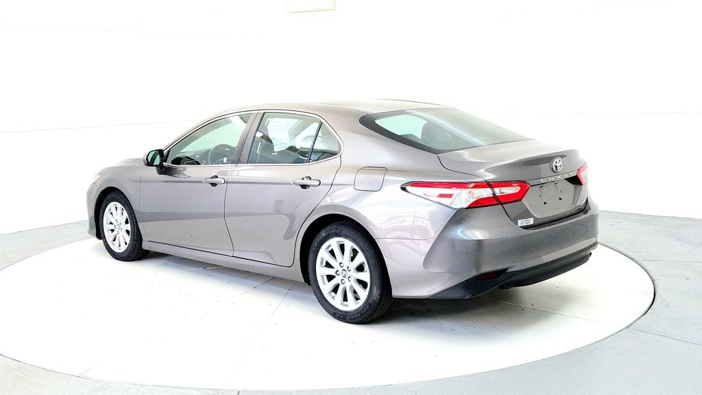Certified 2018 Toyota Camry LE FWD image 4