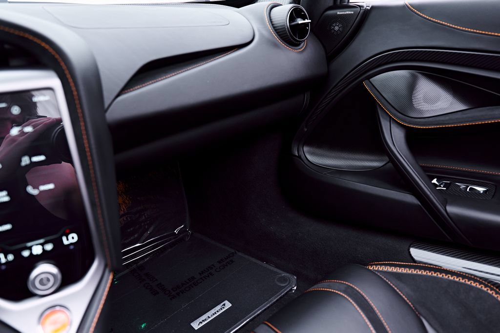 Used 2025 McLaren 750S Spider RWD image 95