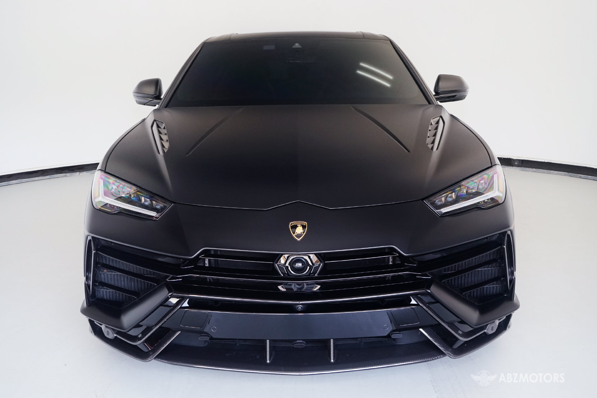 Used 2023 Lamborghini Urus Performante AWD/4WD image 3