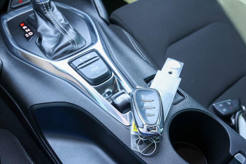 Used 2019 Chevrolet Camaro LT RWD image 12