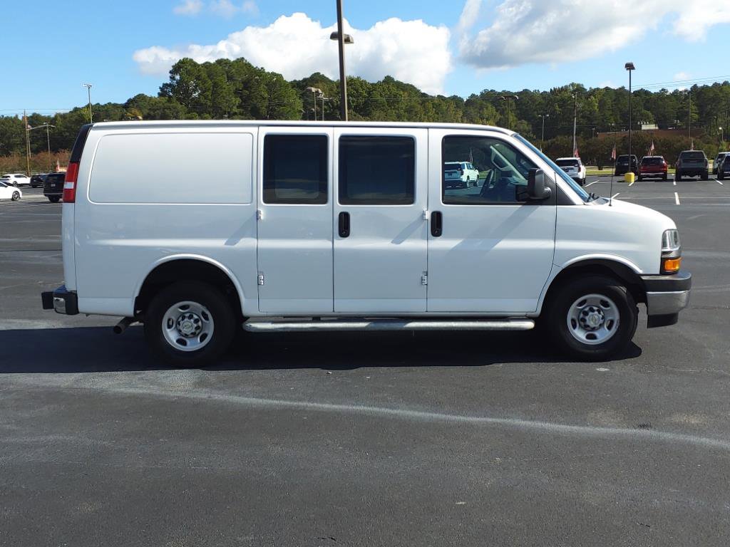 Used 2022 Chevrolet Express 2500 w/ Driver Convenience Package image 8