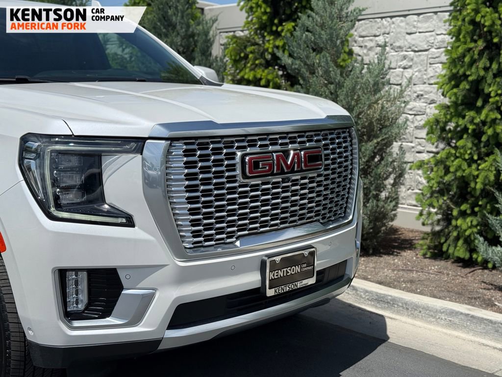 Used 2024 GMC Yukon XL Denali w/ Advanced Technology Package AWD/4WD image 11