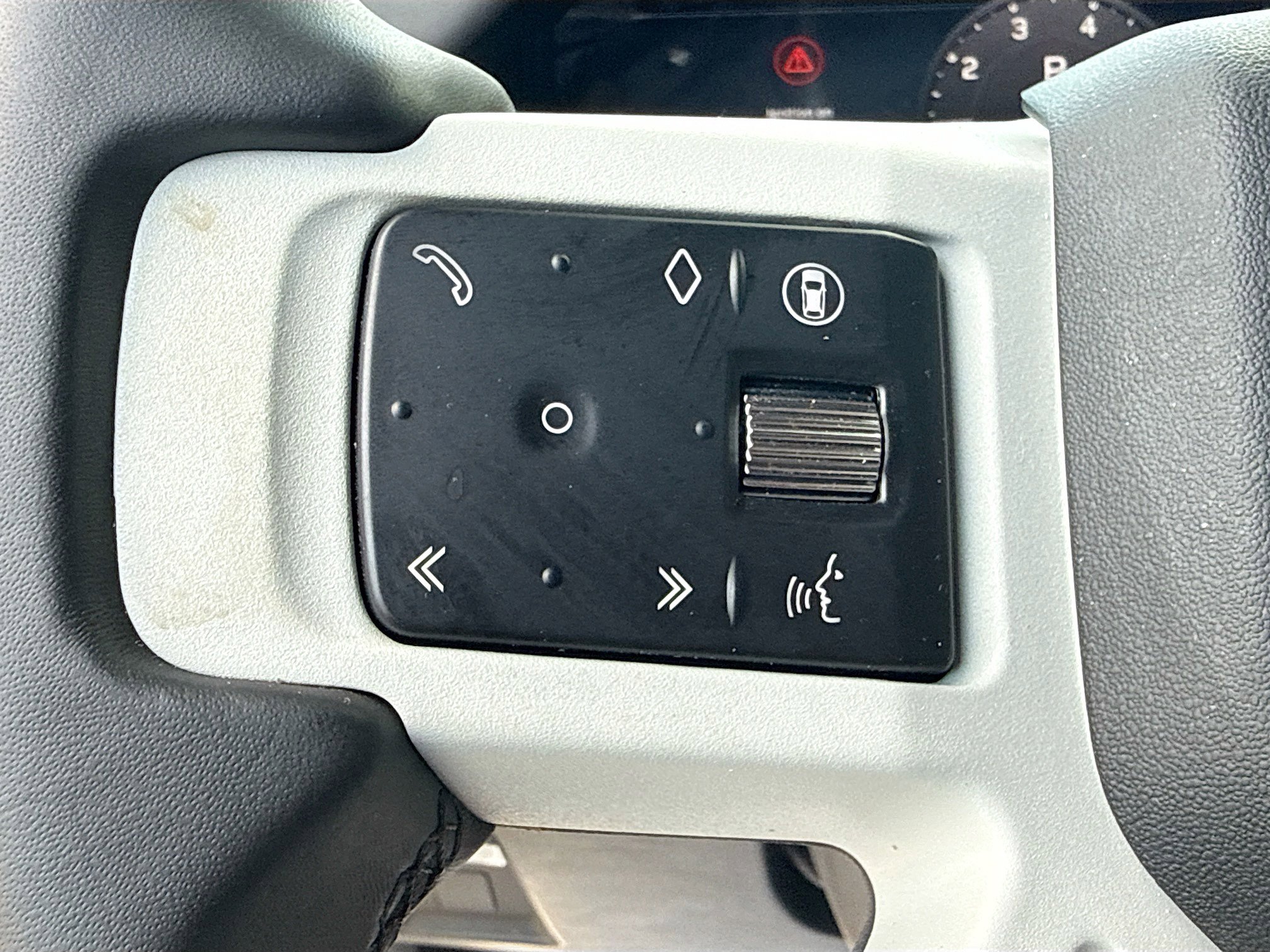 Used 2024 Land Rover Defender 110 X-Dynamic SE AWD/4WD image 38