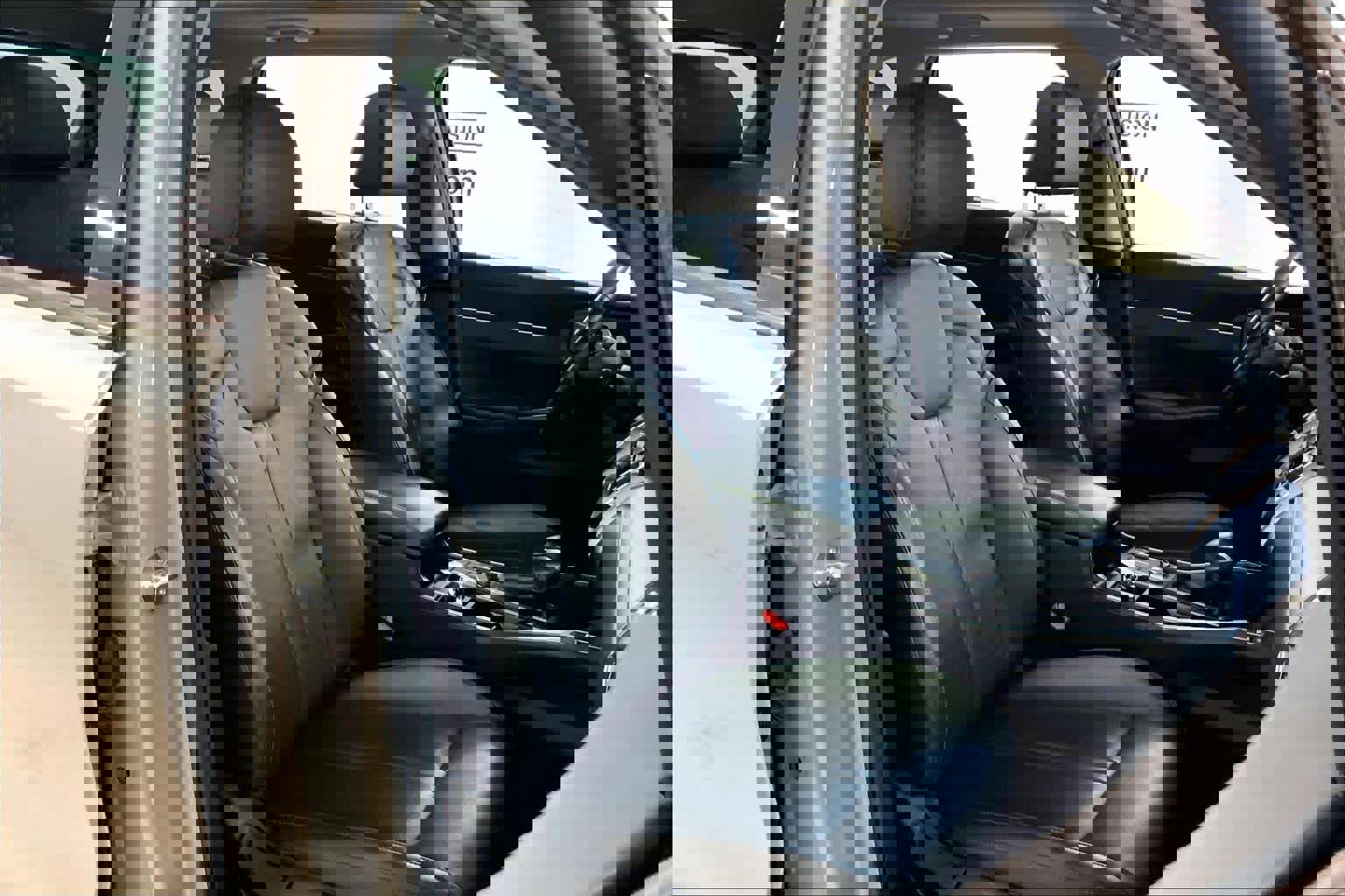 Used 2023 Kia Sorento S w/ Panoramic Sunroof Package image 9