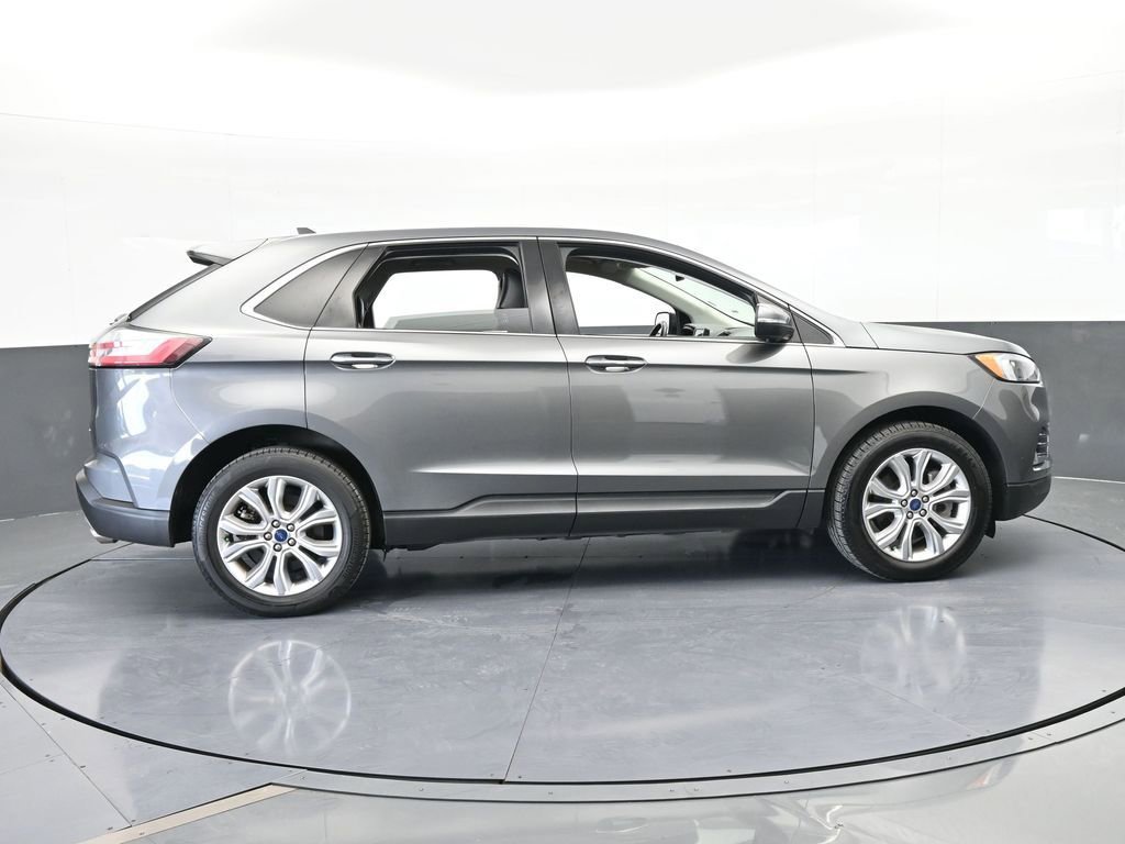 Used 2022 Ford Edge Titanium image 7