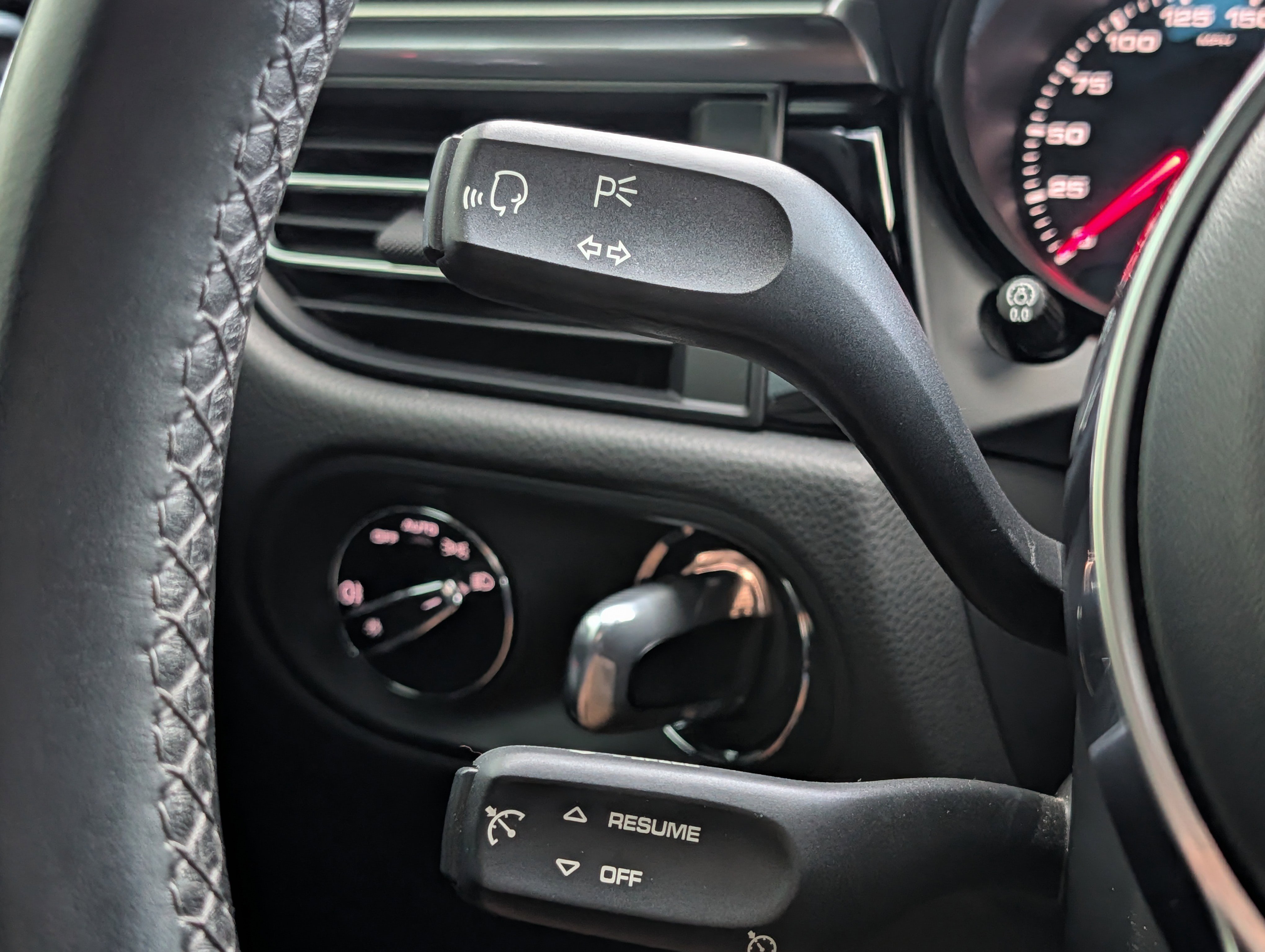 Used 2020 Porsche Macan S image 23