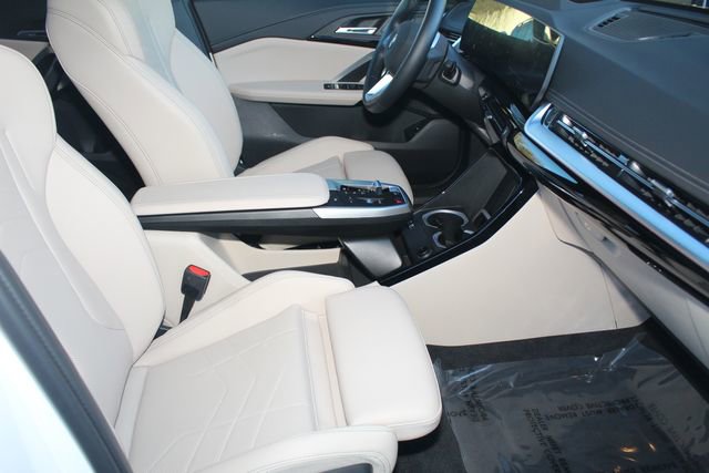 Used 2025 BMW X1 xDrive28i w/ Technology Package image 25