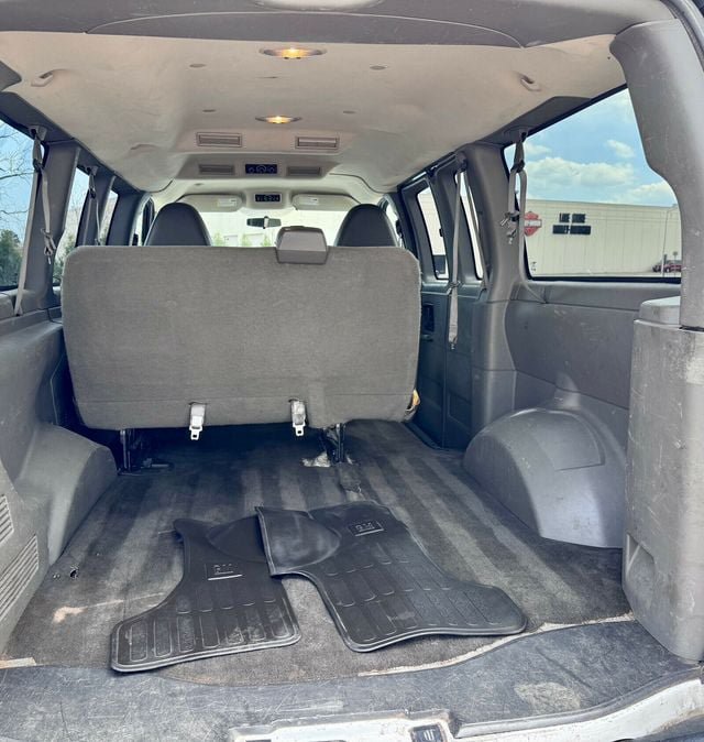 Used 2014 Chevrolet Express 1500 LT w/ LT Preferred Equipment Group RWD image 17