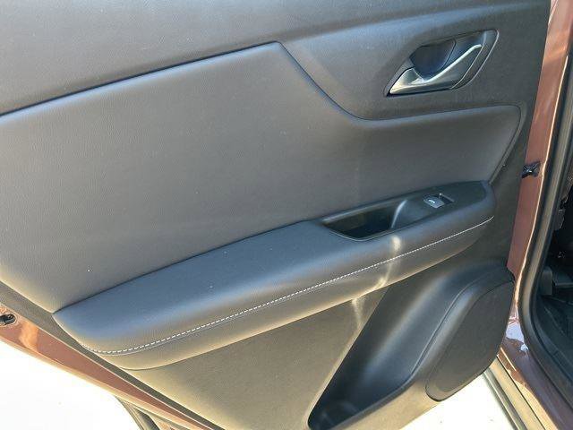 Used 2023 Chevrolet Blazer LT w/ Driver Confidence Package image 12
