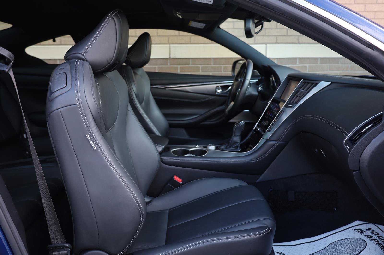 Used 2019 INFINITI Q60 3.0t Luxe w/ Cargo Package RWD image 21