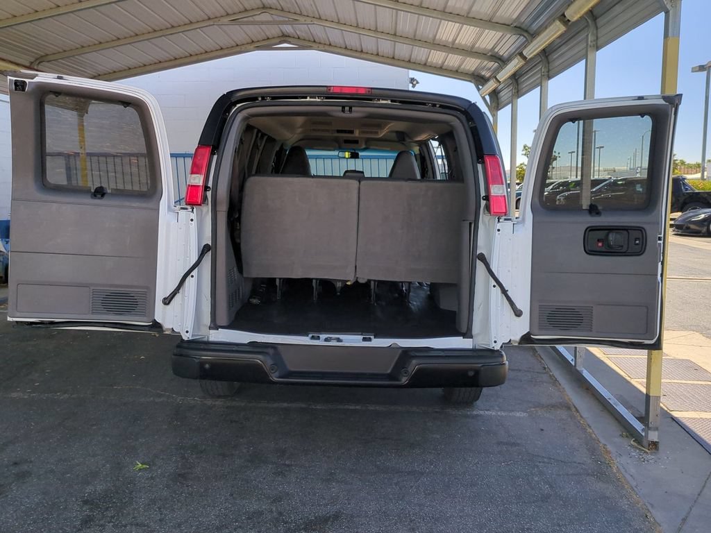 Used 2023 Chevrolet Express 3500 LS RWD image 28
