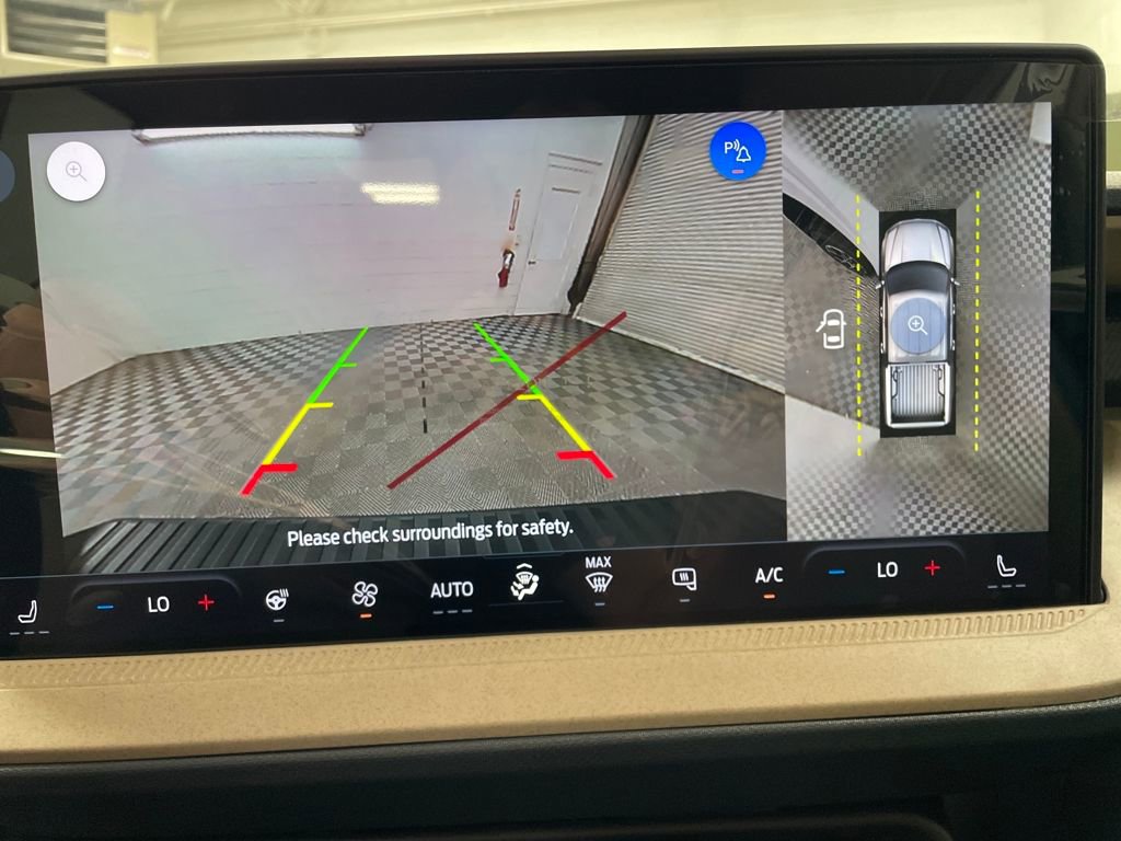 New 2025 Ford Maverick Lariat w/ 4K Tow Package image 25