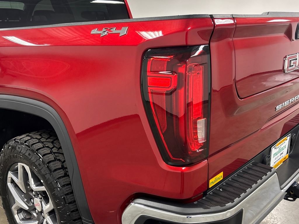Used 2024 GMC Sierra 1500 SLT w/ SLT Convenience Package image 14