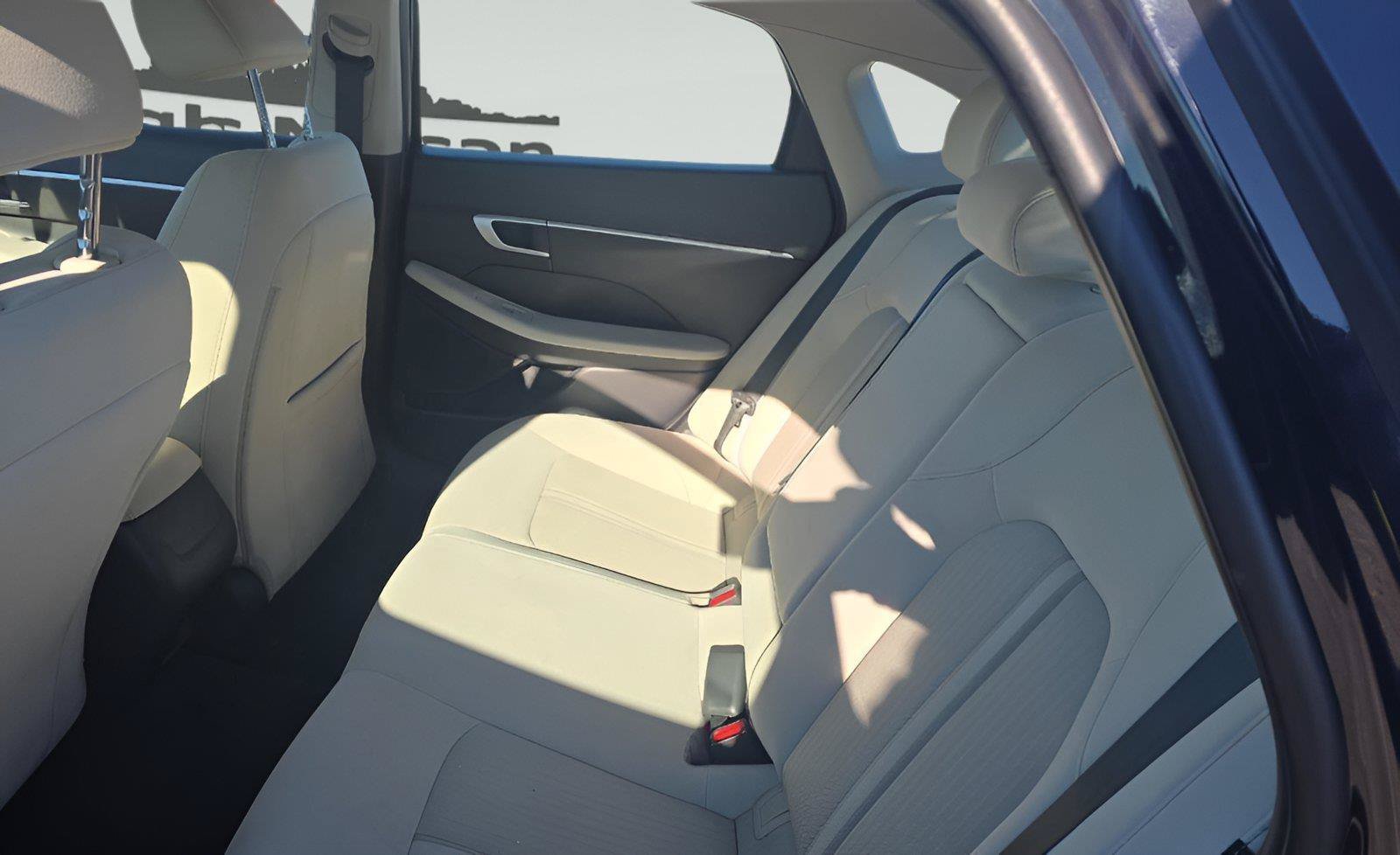 Used 2025 Hyundai Sonata SEL FWD image 16