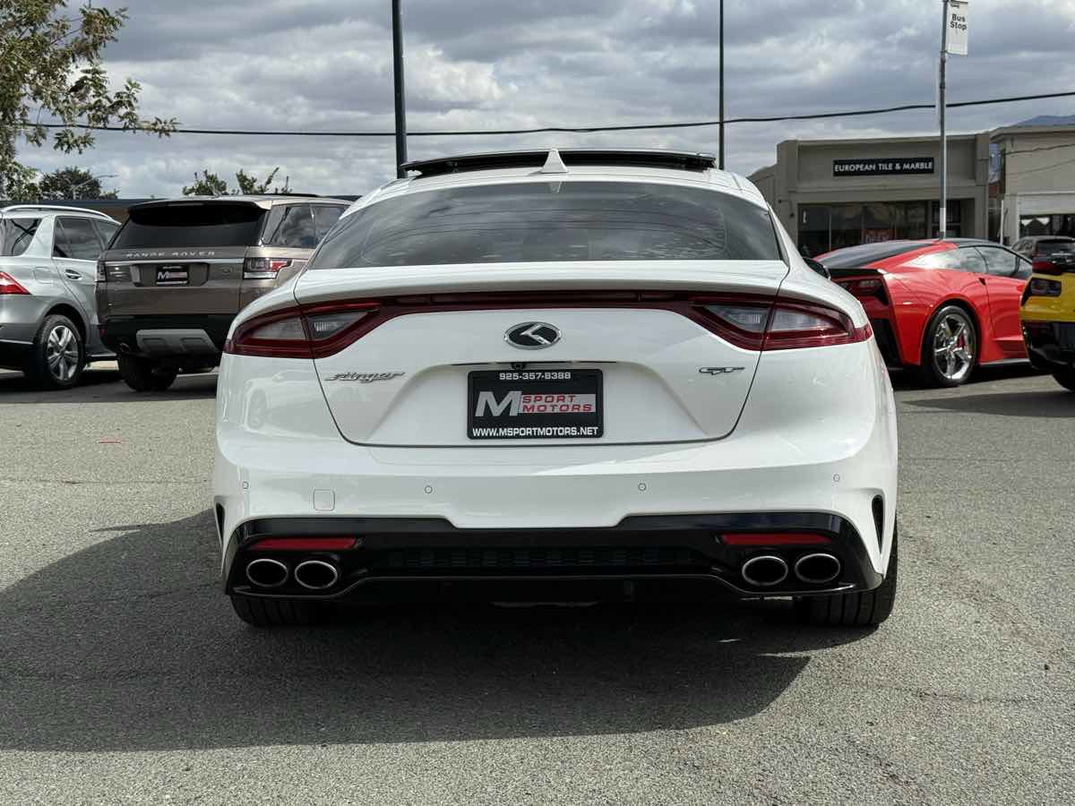 Used 2018 Kia Stinger GT1 image 9