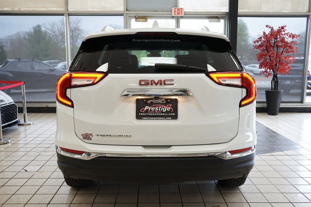 Used 2023 GMC Terrain SLT FWD image 14