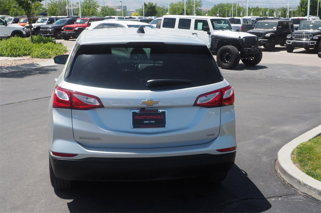 Used 2021 Chevrolet Equinox LS w/ LS Convenience Package image 6