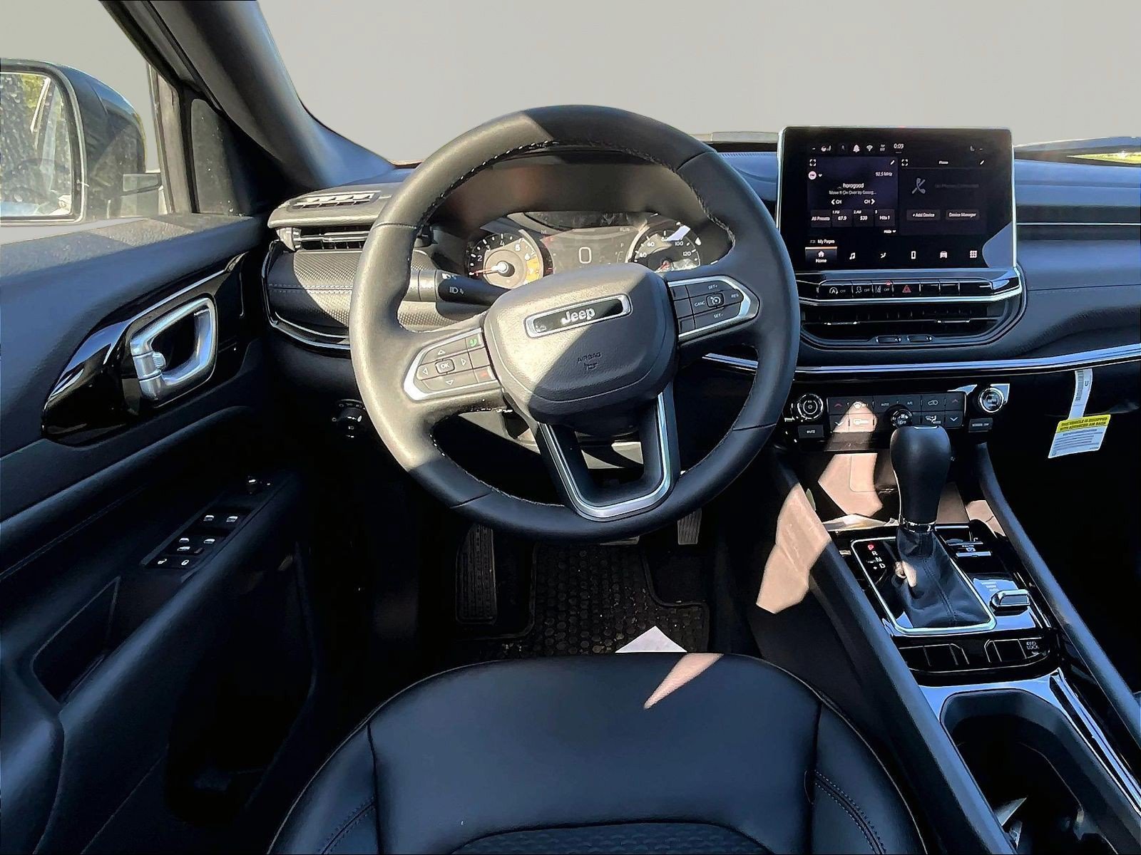 New 2026 Jeep Compass Latitude AWD/4WD image 9