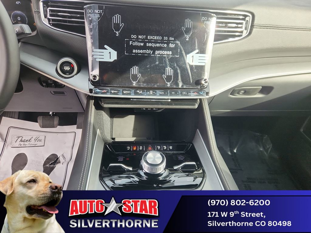 New 2025 Jeep Wagoneer L Series II w/ Convenience Group I image 17