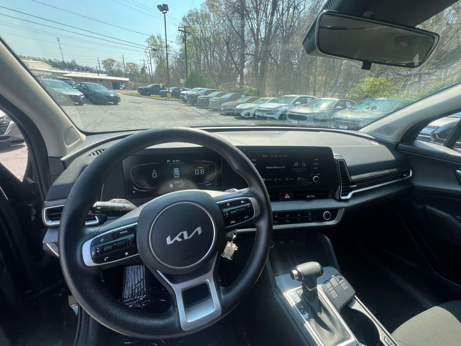 Used 2025 Kia Sportage LX image 28