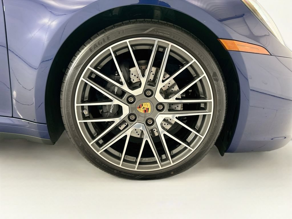Certified 2024 Porsche 911 Carrera RWD image 29