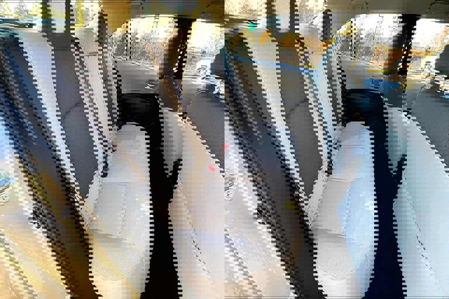 Used 2020 Toyota Corolla LE w/ LE Convenience Package image 19