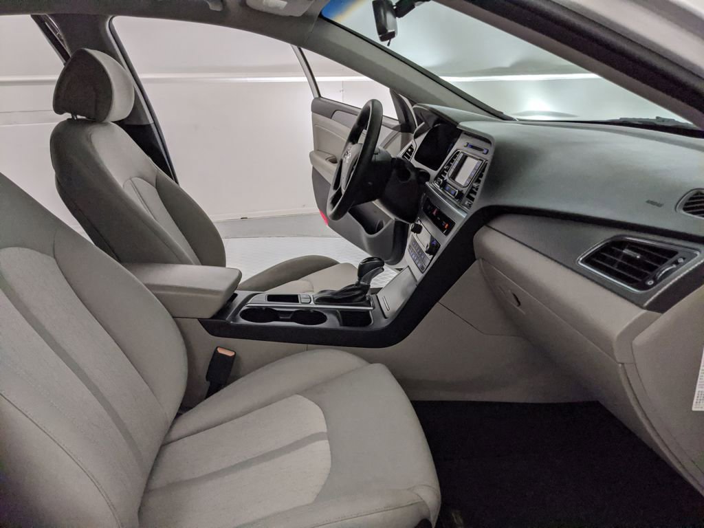 Used 2016 Hyundai Sonata SE image 20