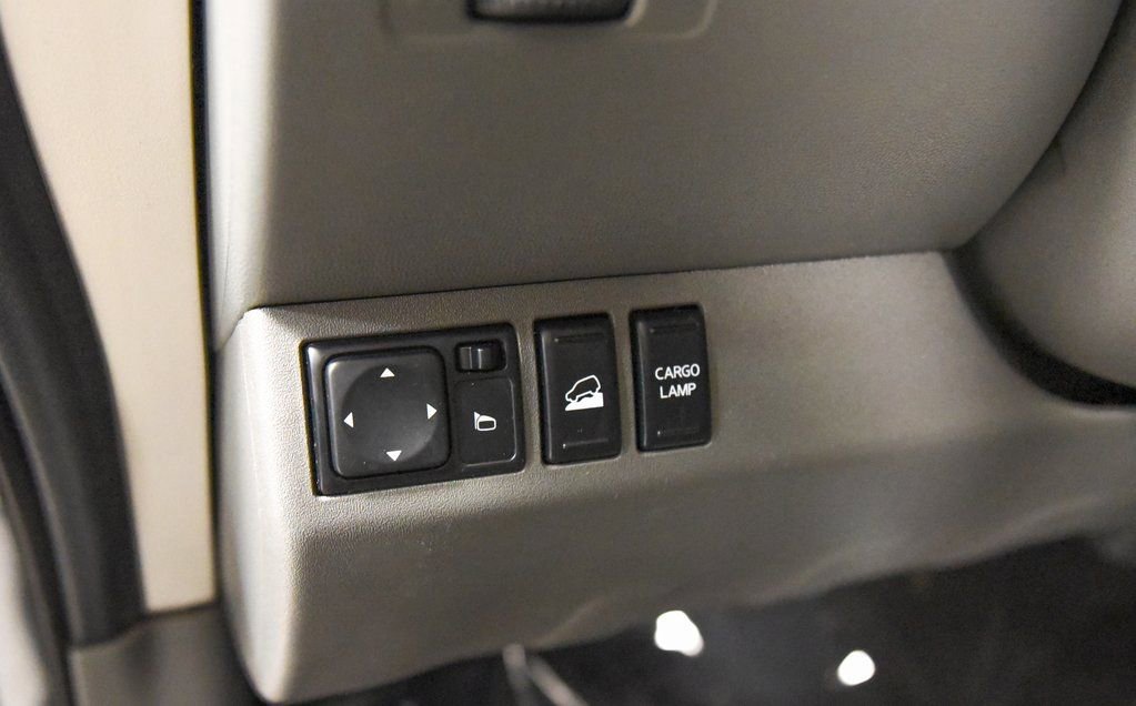 Used 2021 Nissan Frontier SV w/ Midnight Edition Floor Mats AWD/4WD image 13