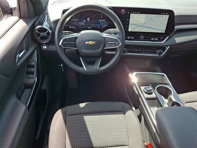 Used 2026 Chevrolet Equinox LT FWD image 11