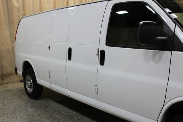 Used 2019 Chevrolet Express 2500 Extended image 9