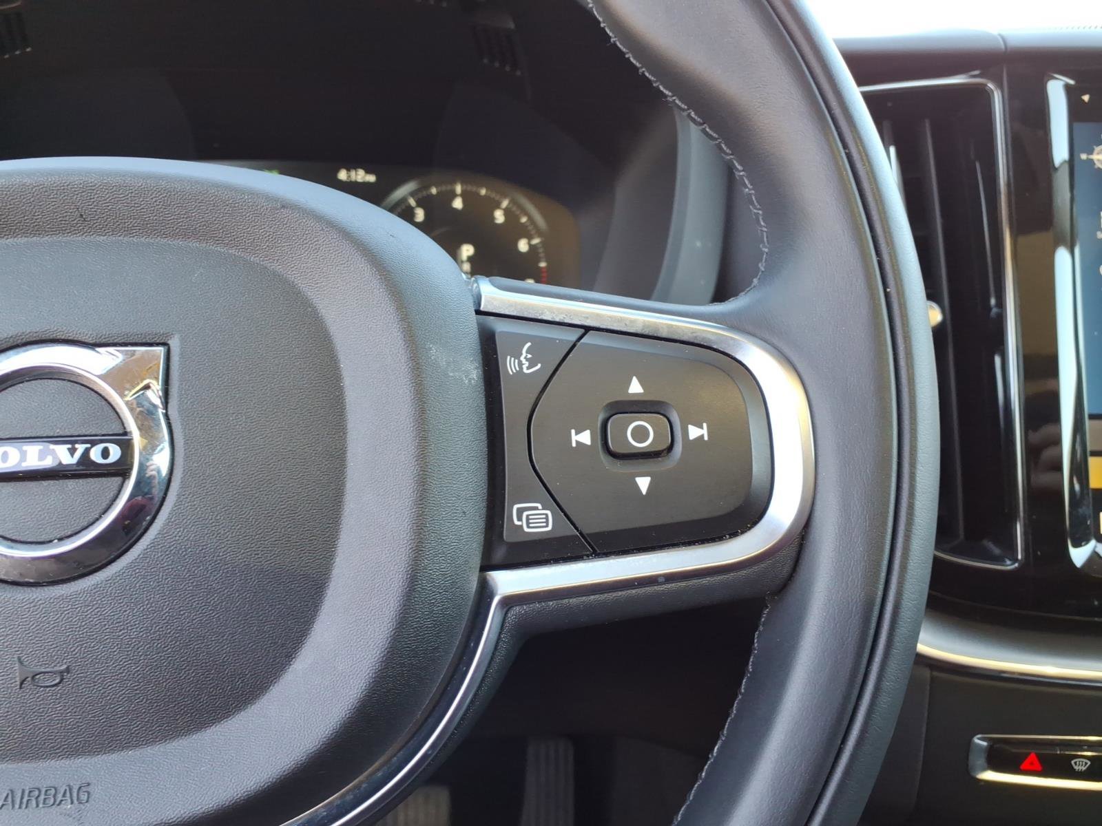 Used 2019 Volvo XC60 T5 Momentum w/ Protection Package Premier image 19