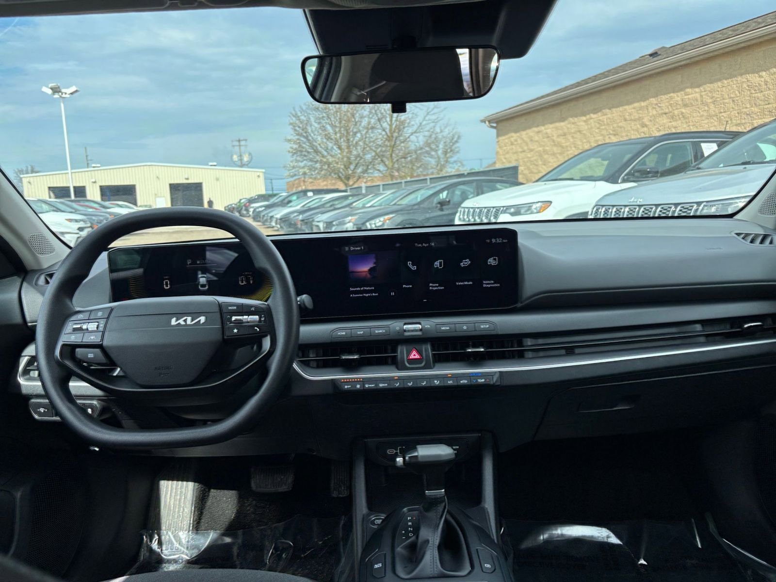 Used 2025 Kia K4 FWD image 33