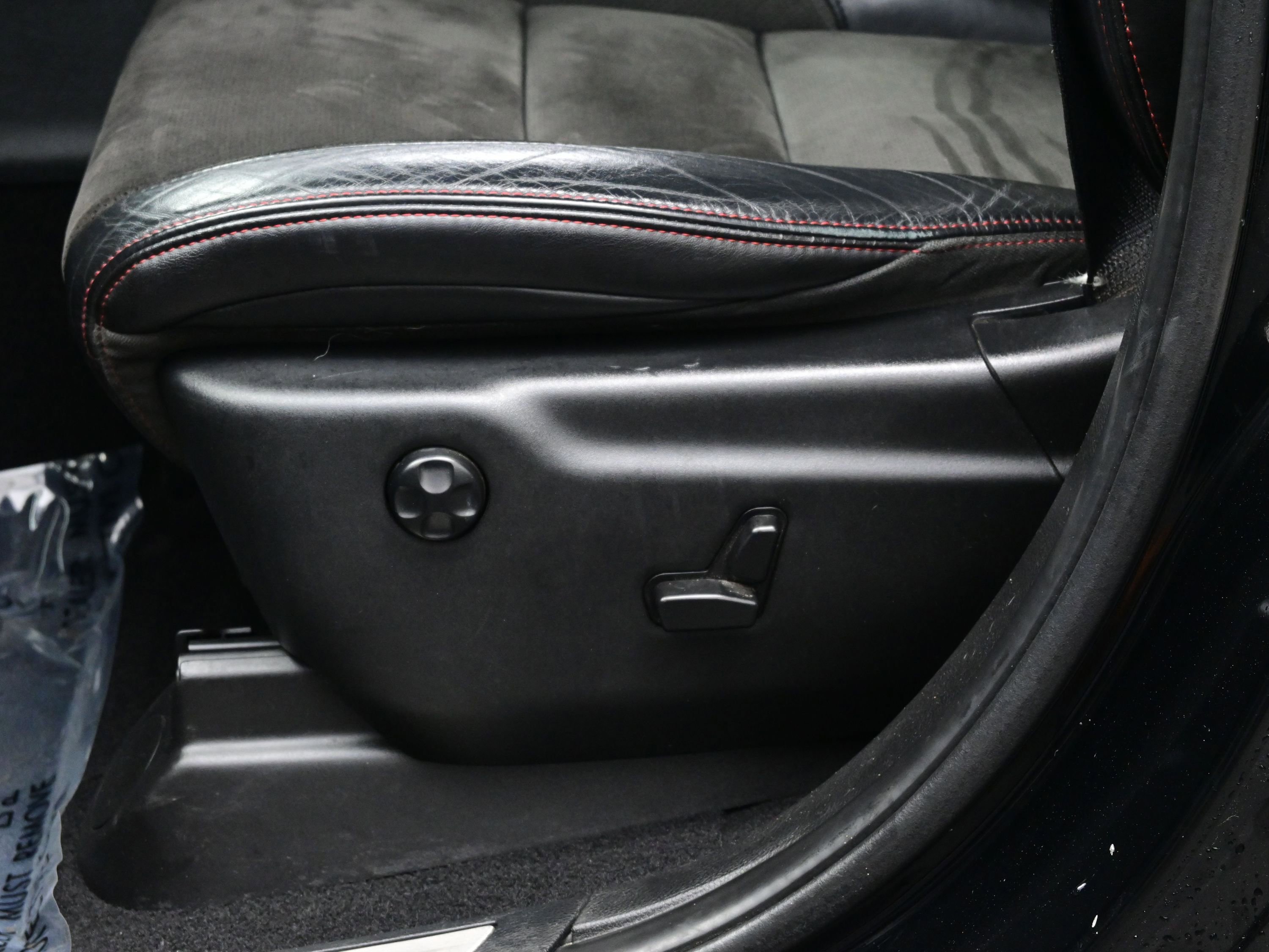 Used 2020 Jeep Grand Cherokee Trailhawk AWD/4WD image 11