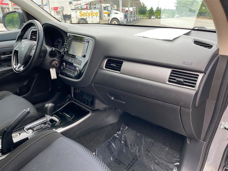 Used 2017 Mitsubishi Outlander ES AWD/4WD image 83