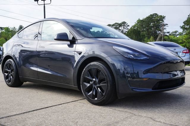 Used 2025 Tesla Model Y Long Range image 2